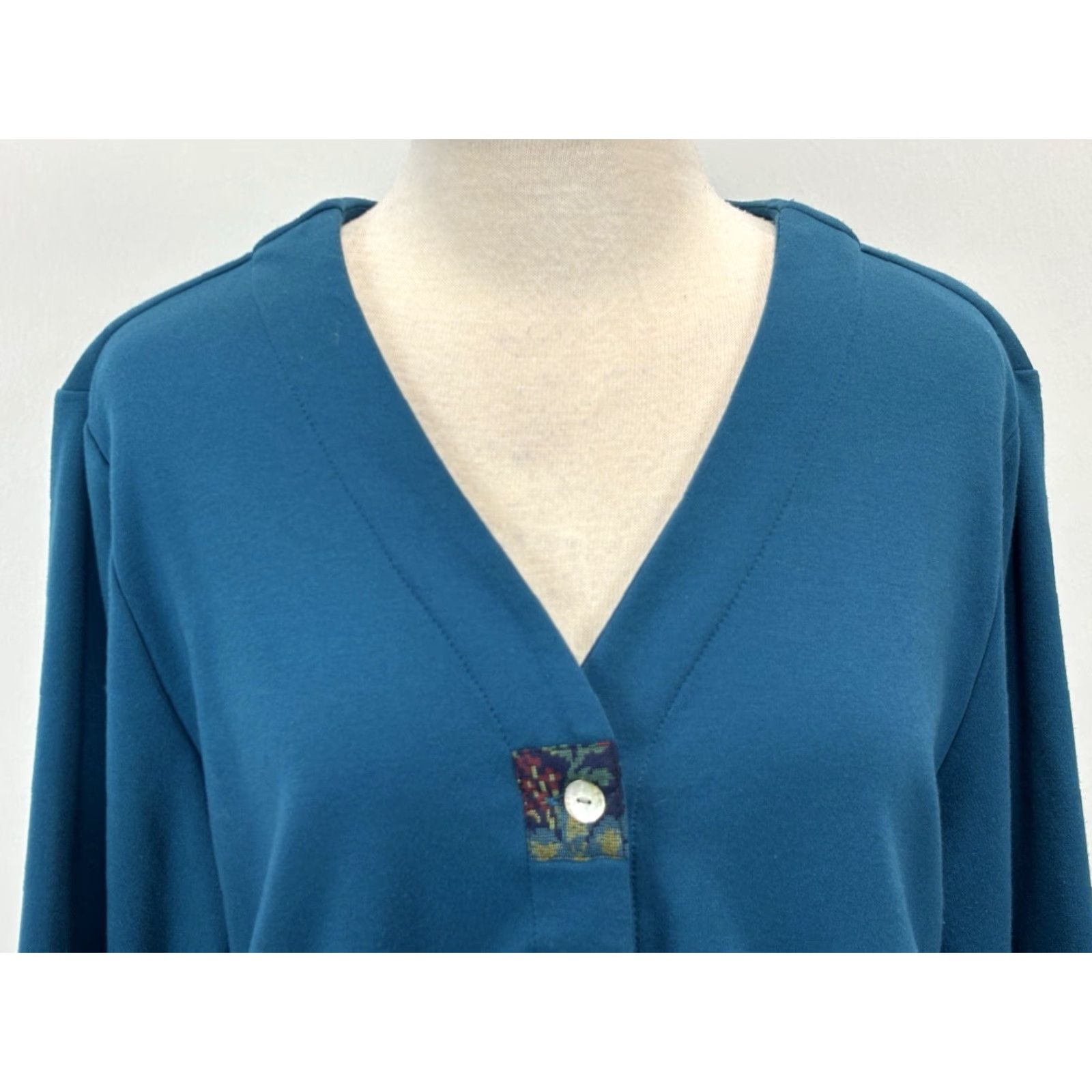 Coldwater Creek VINTAGE Coldwater Creek Cardigan Sweatshirt Women LP Petite Teal Tapestry Trim Granny Core Indie Cottage Core Boxy Lp Large Petite Women Mens? Size L / US 10 / IT 46 - 5 Thumbnail