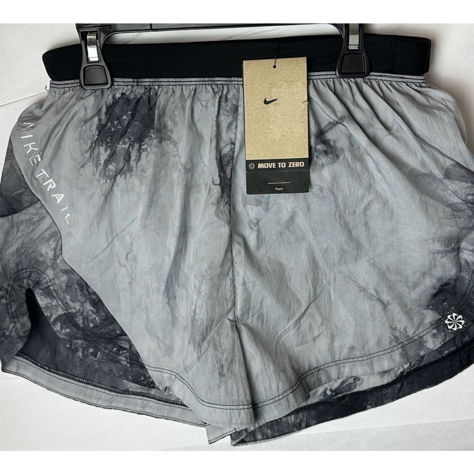 Nike Womens Size XS Nike Trail Running Shorts Lined Tie Dye Size 25" / US 0 / IT 36 - 1 Thumbnail