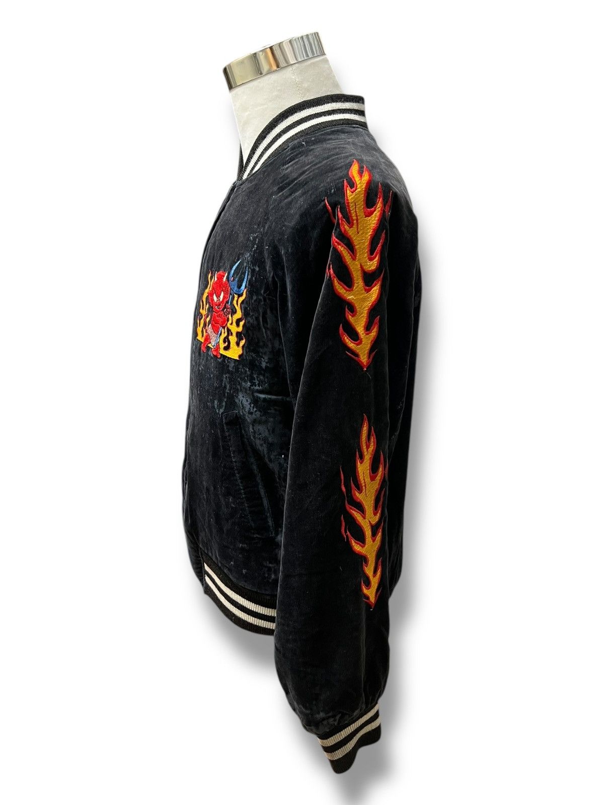 Vintage Vintage Velvet Devil Souvenir Jacket — Black / Red Flames Size US M / EU 48-50 / 2 - 6 Thumbnail