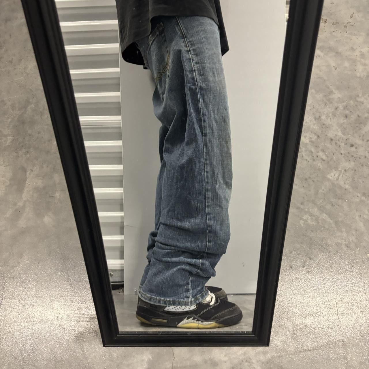 Levi's × Vintage Crazy Vintage Y2K/2000s Grunge Dark Wash Levi’s Denim Jeans! Size US 34 / EU 50 - 2 Thumbnail