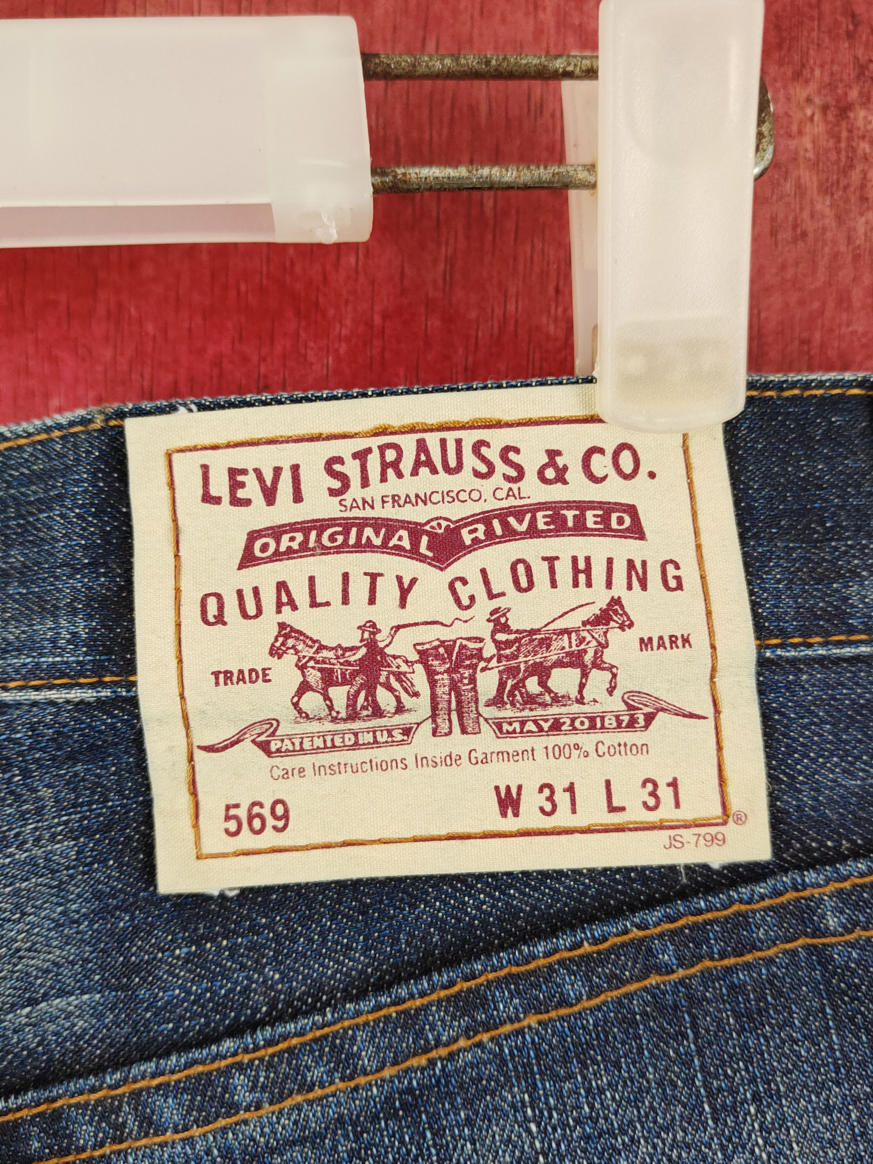 Levi's 569 Levi's vintage Dark Blue Distressed Ripped Jeans #S1828 Size US 31 - 8 Thumbnail