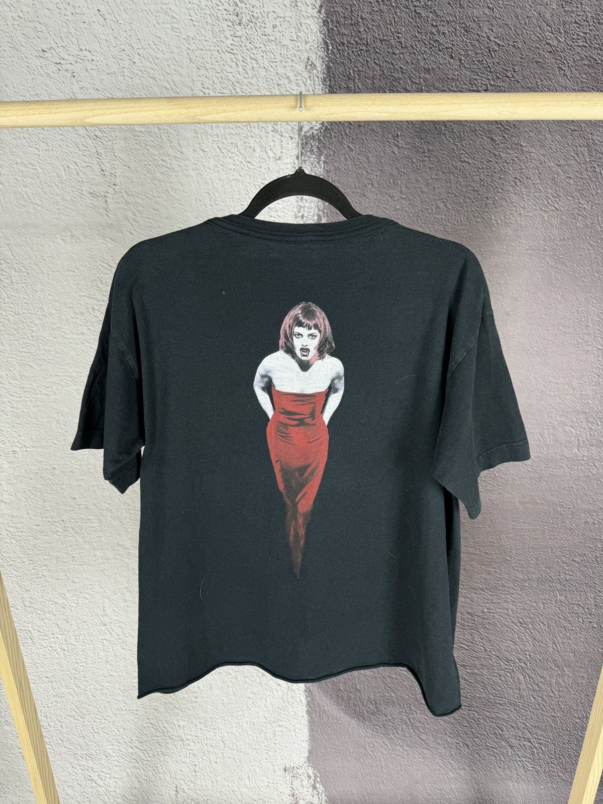 Vintage Guinness vintage Bite The Night double side tee shirt jts Size US M / EU 48-50 / 2 - 2 Thumbnail