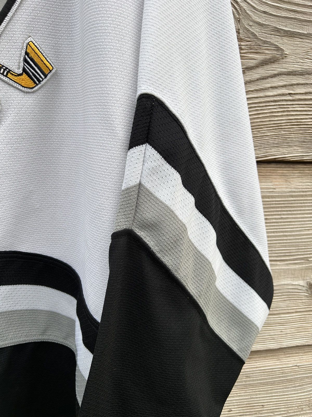 NHL 90s Vintage Athletic Knit Killer Bee Nhl Hockey Jersey Size US L / EU 52-54 / 3 - 3 Thumbnail