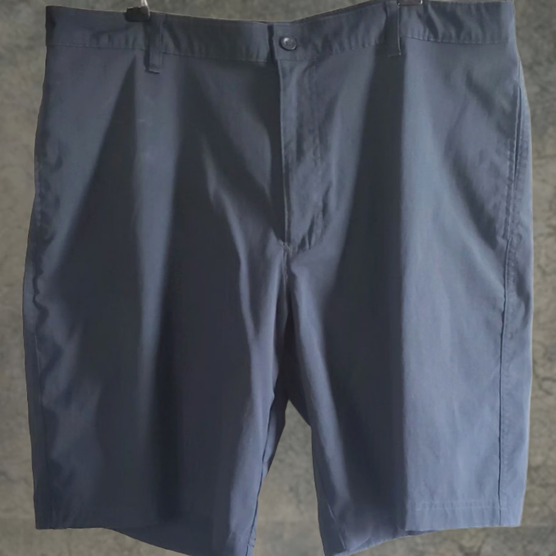 Champion Champion C9 Golf Chino Shorts Men 36 Black Stretch Activewear Standard Fit Size US 36 / EU 52 - 1 Thumbnail