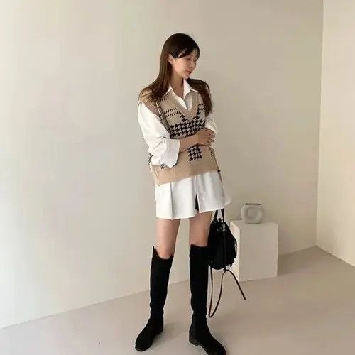 Other Autumn Chic Women Sweater Vest V-Neck Size ONE SIZE - 4 Thumbnail