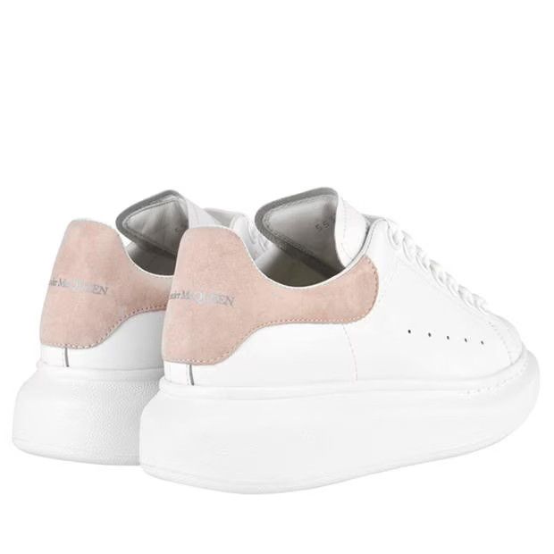 o1g2r1mq0824 Oversized Sneakers in White & Pink