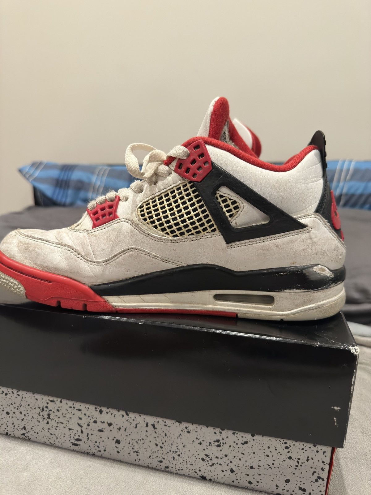 Jordan Brand Jordan 4 Fire Red Size 9.5 Size US 9.5 / EU 42-43 - 5 Thumbnail