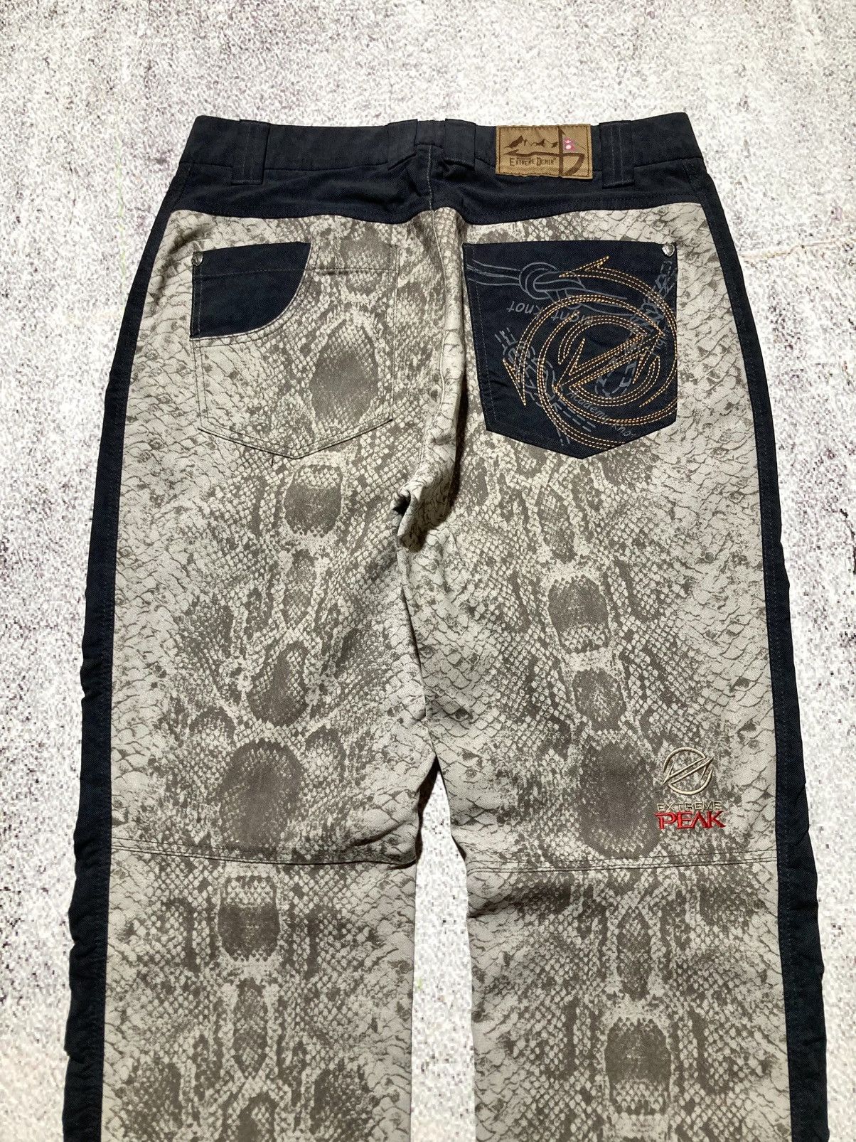 Japanese Brand 2000s BlackYak Snake Skin Pattern Nylon Outdoor Pants Size US 27 - 14 Thumbnail