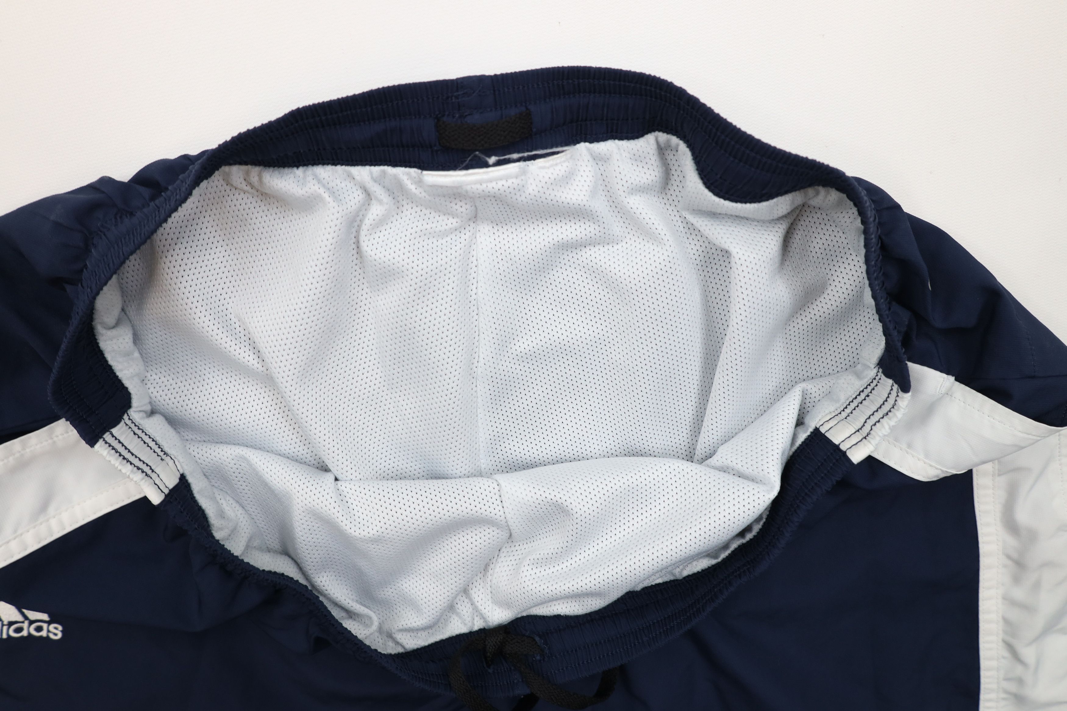 Adidas Vintage Adidas Spell Out Lined Wide Leg Windbreaker Pants Size US 38 / EU 54 - 12 Thumbnail