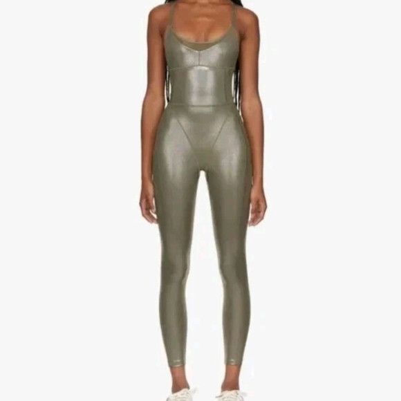 Adidas × Ivy Park Adidas x Ivy Park V-Neck Bodysuit Catsuit Size S HR6882 Size 26" / US 2 / IT 38 - 1 Thumbnail