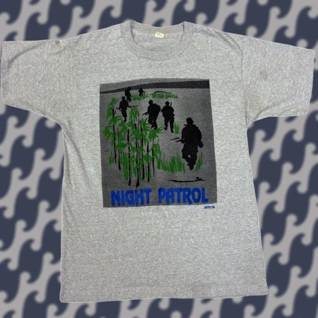 Vintage VINTAGE Screen Stars Grey Shirt Night Patrol 1968 Graphic Print Crew Neck Short Sleeve M Men/Mens Gray Graphic Print Shirt Size US M / EU 48-50 / 2 - 1 Thumbnail