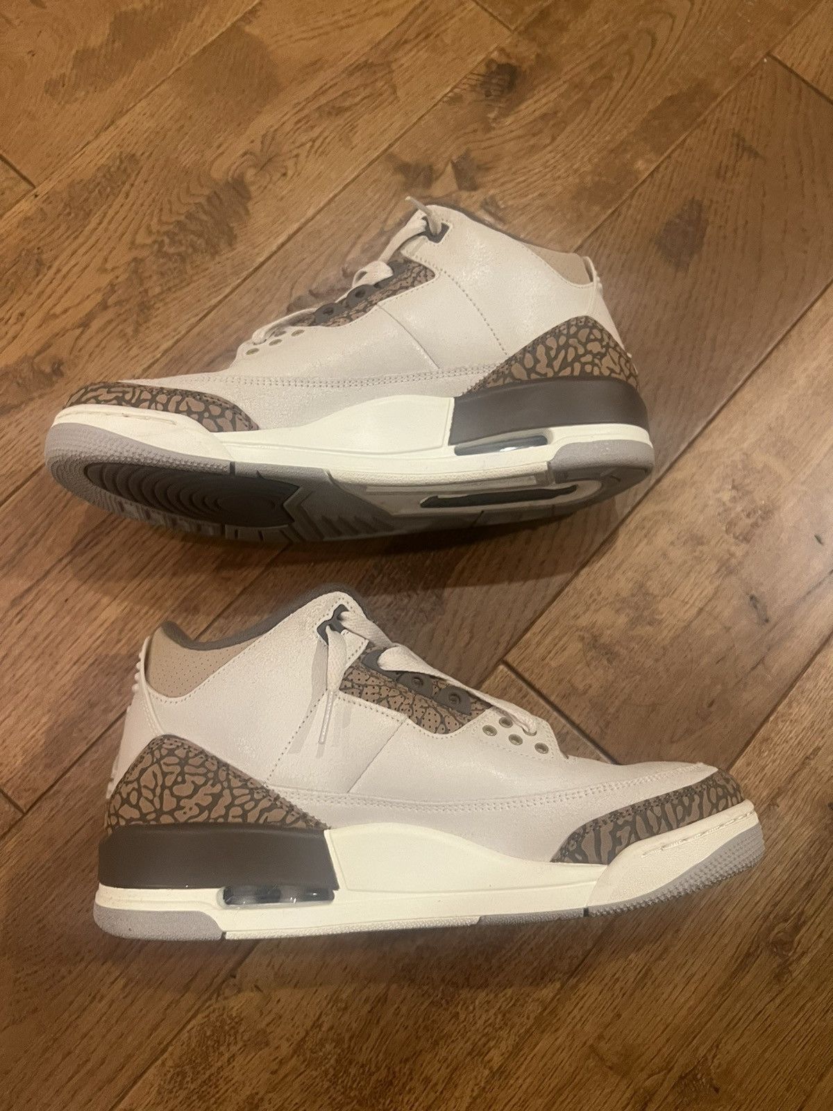 Jordan Brand × Nike Air Jordan 3 Retro Palomino Size US 9 / EU 42 - 1 Thumbnail