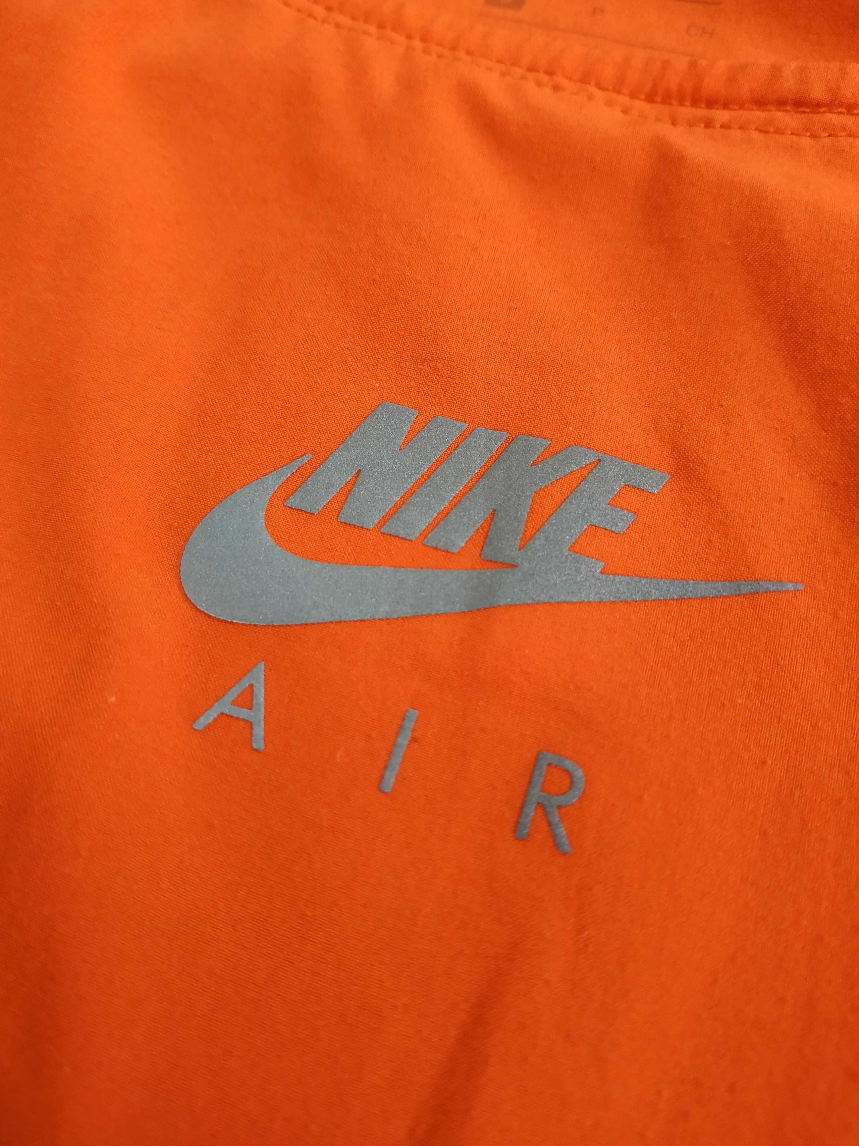 Nike Nike Dri-Fit Women's Reflective Training T-shirt Top, SMALL Size S / US 4 / IT 40 - 8 Thumbnail