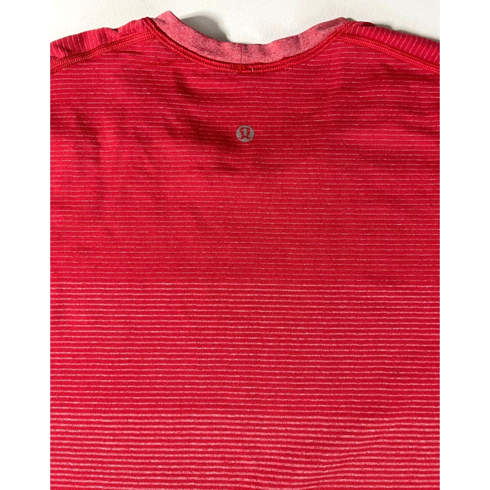 Lululemon VINTAGE Lululemon Metal Vent Tech T-Shirt Men Red L Size US L / EU 52-54 / 3 - 5 Thumbnail