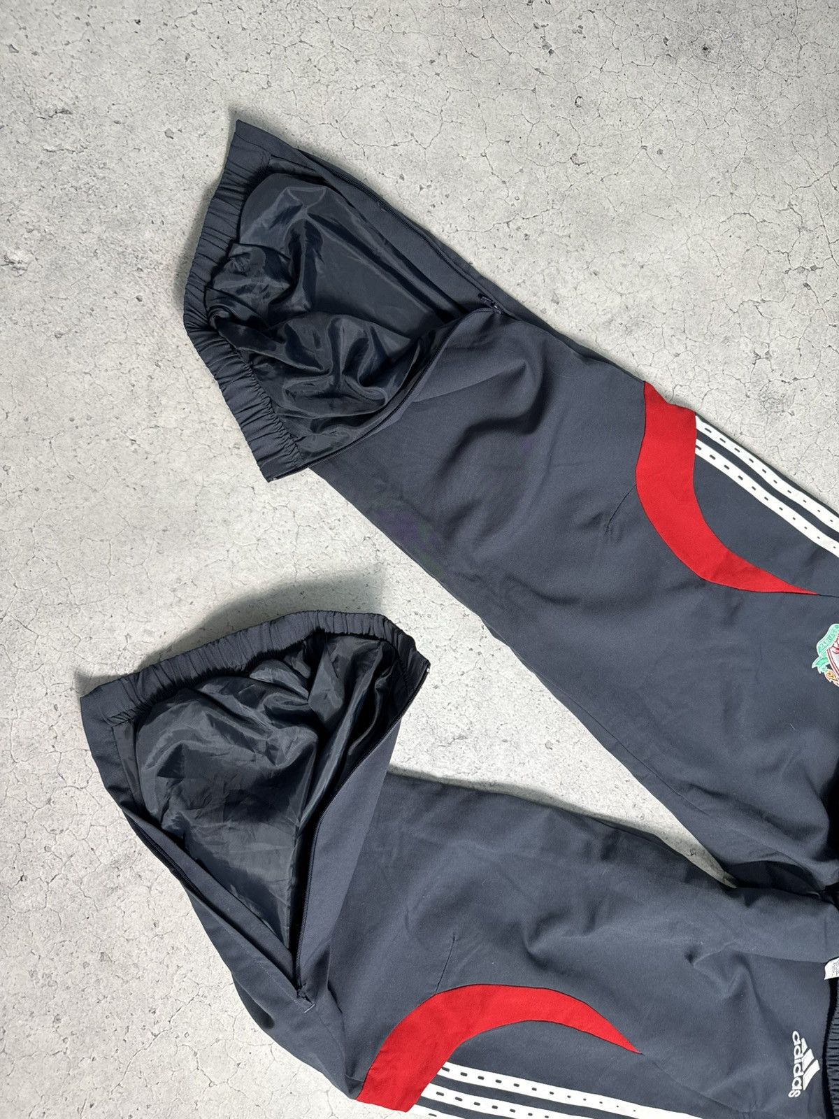 Adidas Adidas FC Liverpool Vintage Nylon Track Pants Football Size US 34 / EU 50 - 8 Thumbnail