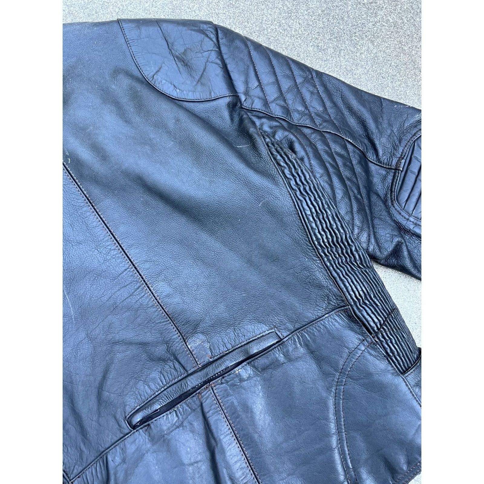 Vintage Vintage Heavy Duty Motorcycle Biker Jacket Men's MED Black Leather Thick Riding Jacket Full Zip Mens Size US M / EU 48-50 / 2 - 3 Thumbnail