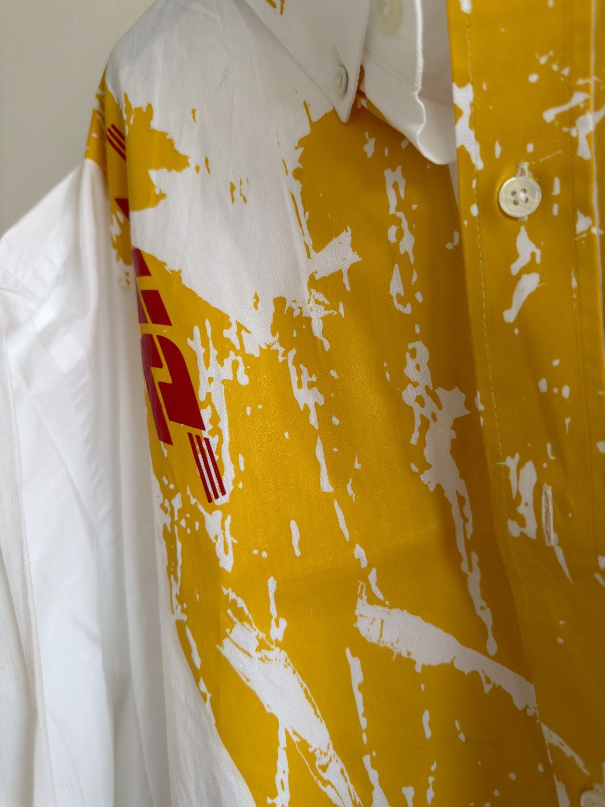 Vetements *RARE* VETEMENTS X DHL DEMNA OVERPRINT SHIRT LABEL OG Size US M / EU 48-50 / 2 - 3 Thumbnail