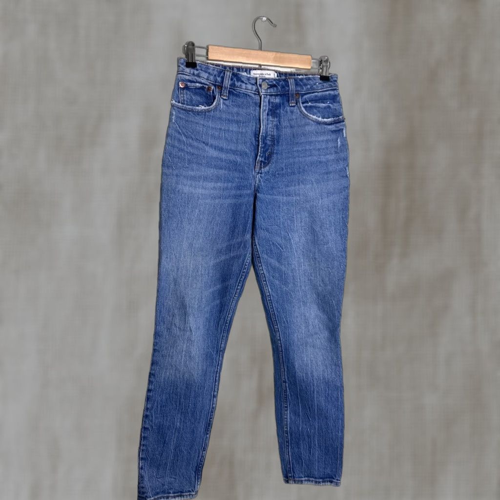 Abercrombie & Fitch Abercrombie & Fitch curve love the skinny high rise jeans Womens 2/26 Distressed Blue 27in Inseam Jeans Size 26" / US 2 / IT 38 - 1 Thumbnail