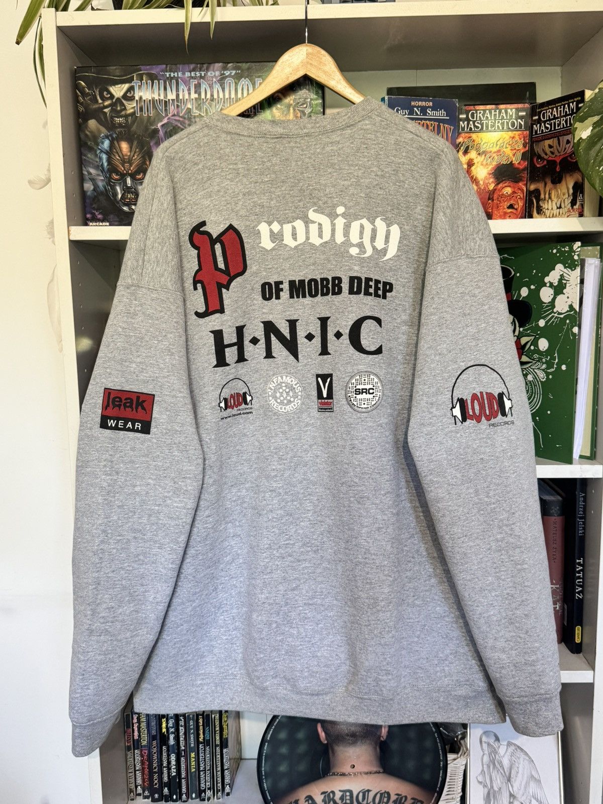 Rap Tees Vintage 2000 Mobb Deep Prodigy H.N.I.C Rap Band Sweatshirt Size US XXL / EU 58 / 5 - 2 Thumbnail