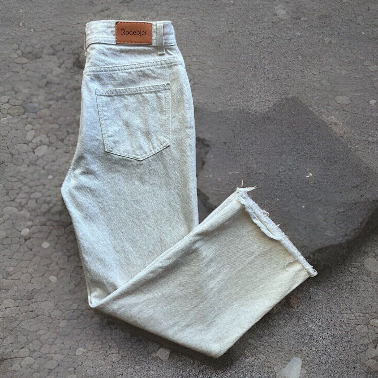 Rodebjer Rodebjer Farrah Jeans Women's 28 Cream Straight Fit Glam Size 28" / US 6 / IT 42 - 1 Thumbnail