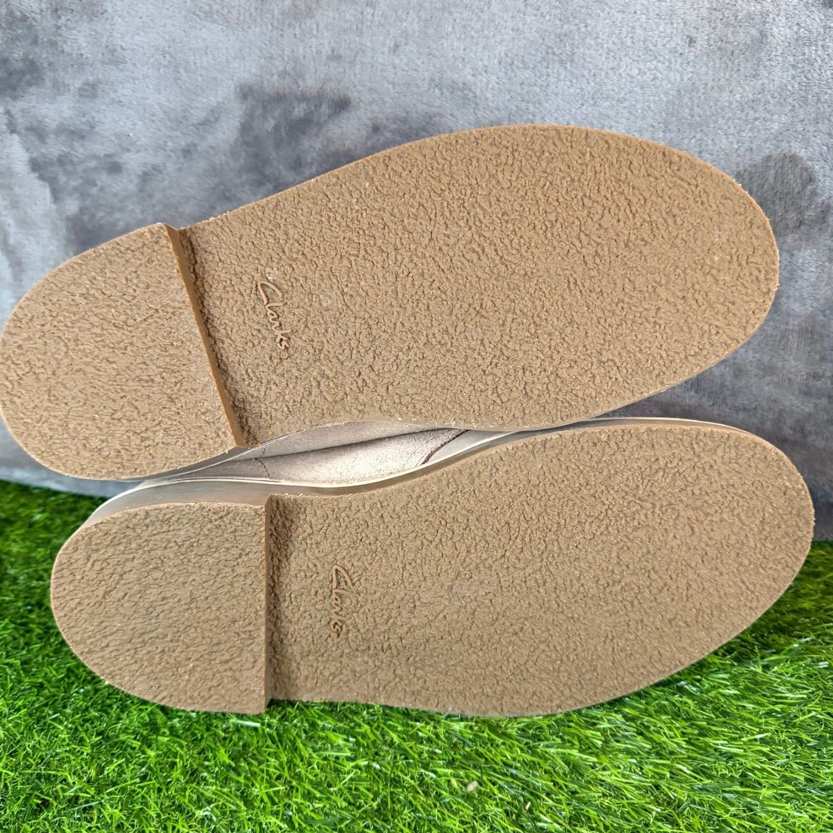 Clarks Clarks Shepton Desert Boot Suede Taupe Distressed Ankle Mens 11.5 M Leather Fabric Cushioned Comfort Casual Workwear Preppy Size US 11 / EU 44 - 7 Thumbnail