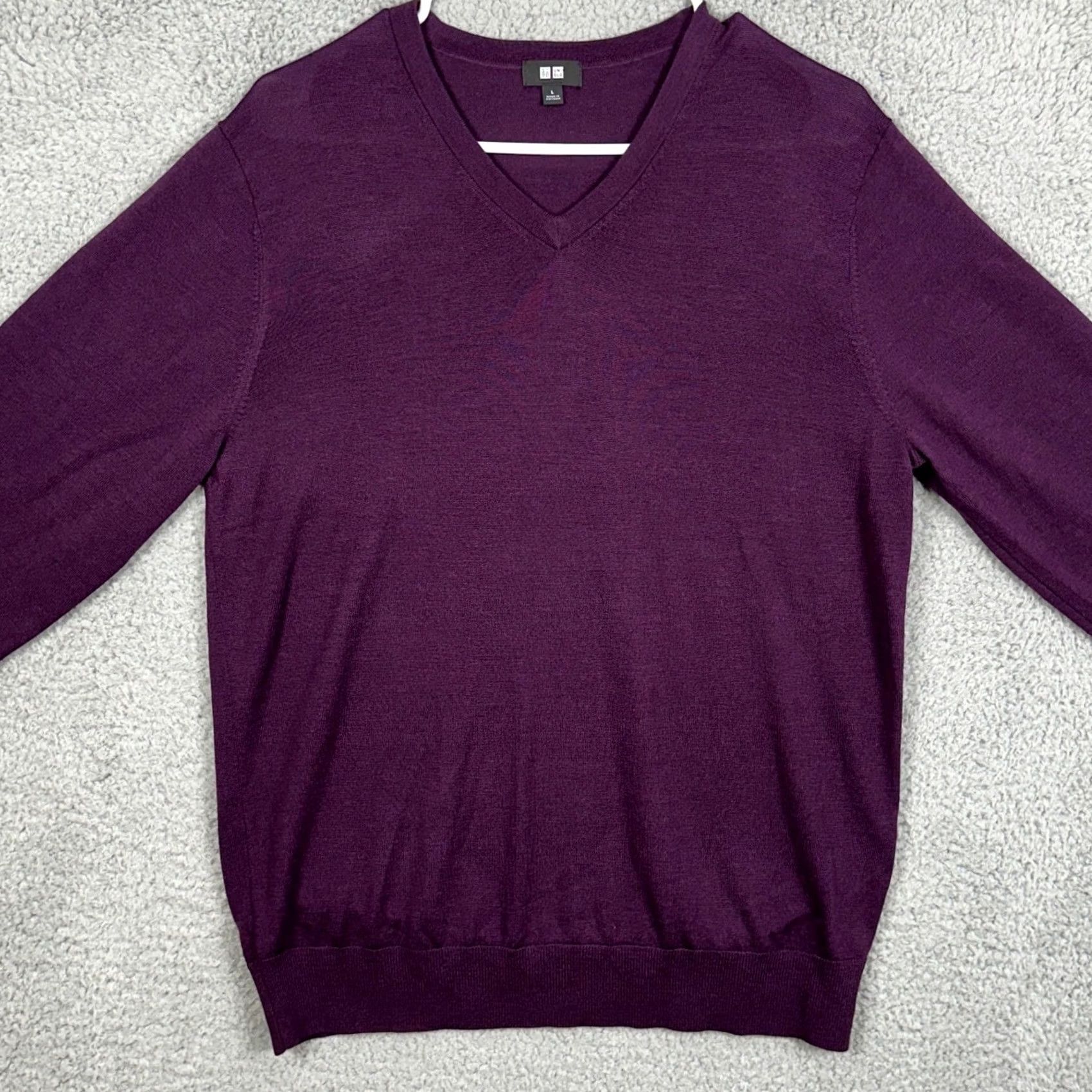 Uniqlo VINTAGE UNIQLO New Pure Wool Sweater V-Neck Mens Large Purple Knit Pullover Lightweight Size US L / EU 52-54 / 3 - 3 Thumbnail