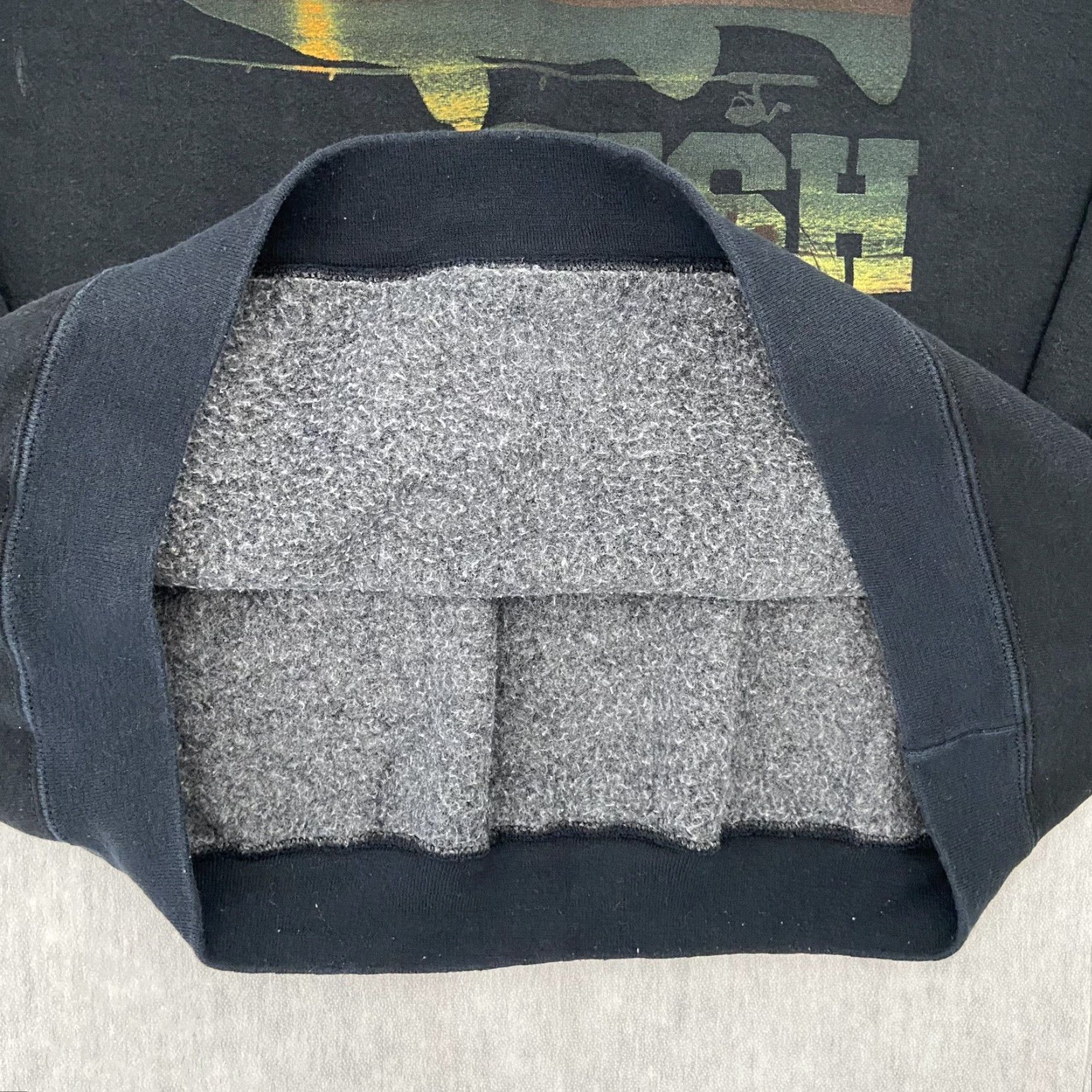 Fruit Of The Loom VINTAGE Fruit of the Loom Just Fish Sweater Adult 2XL Black Graphic Fishing Pullover Mens XXL Size US XXL / EU 58 / 5 - 4 Thumbnail