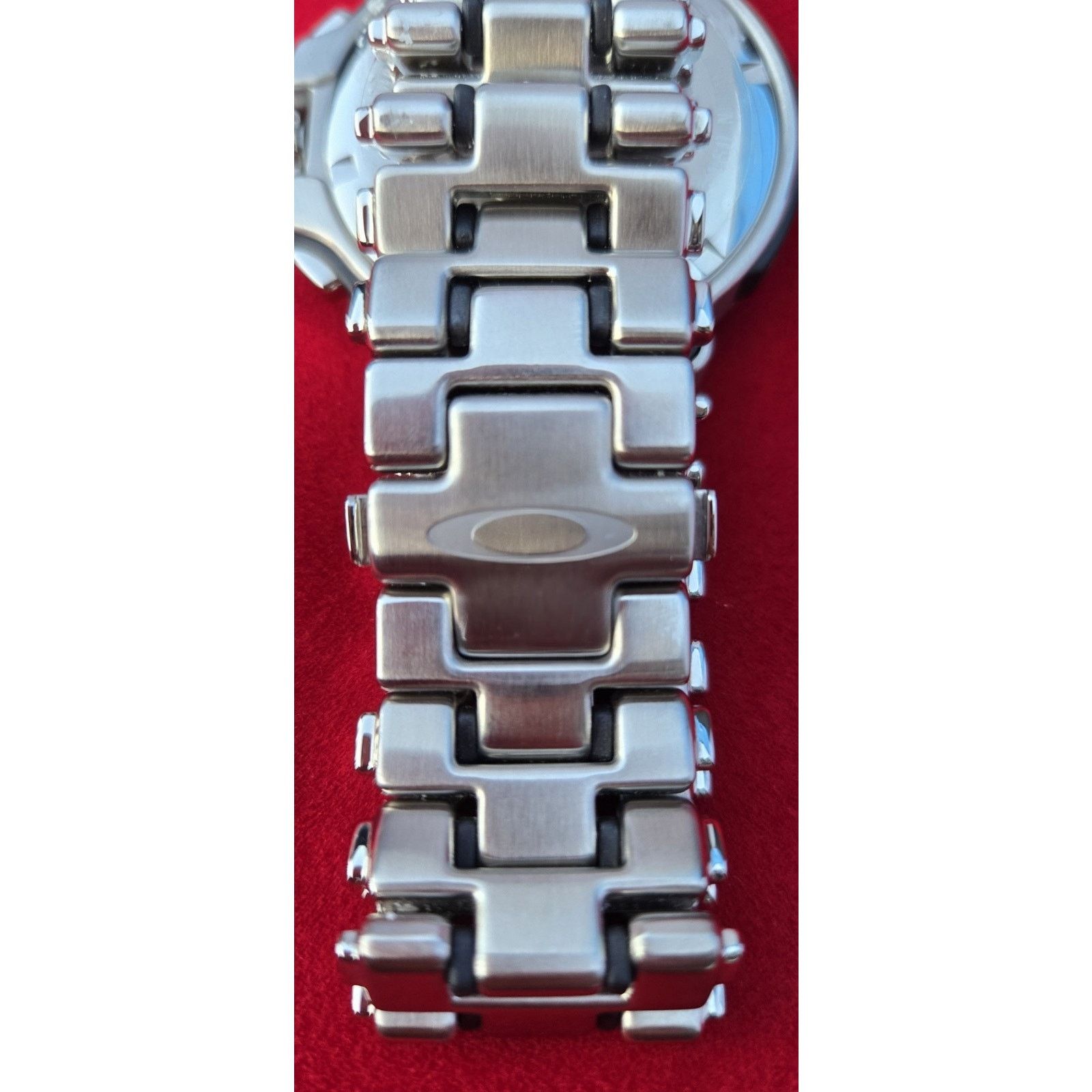 Oakley NEW Oakley Crystal Crankcase Swiss Dive Watch Stainles Steel Size 32 - 7 Thumbnail