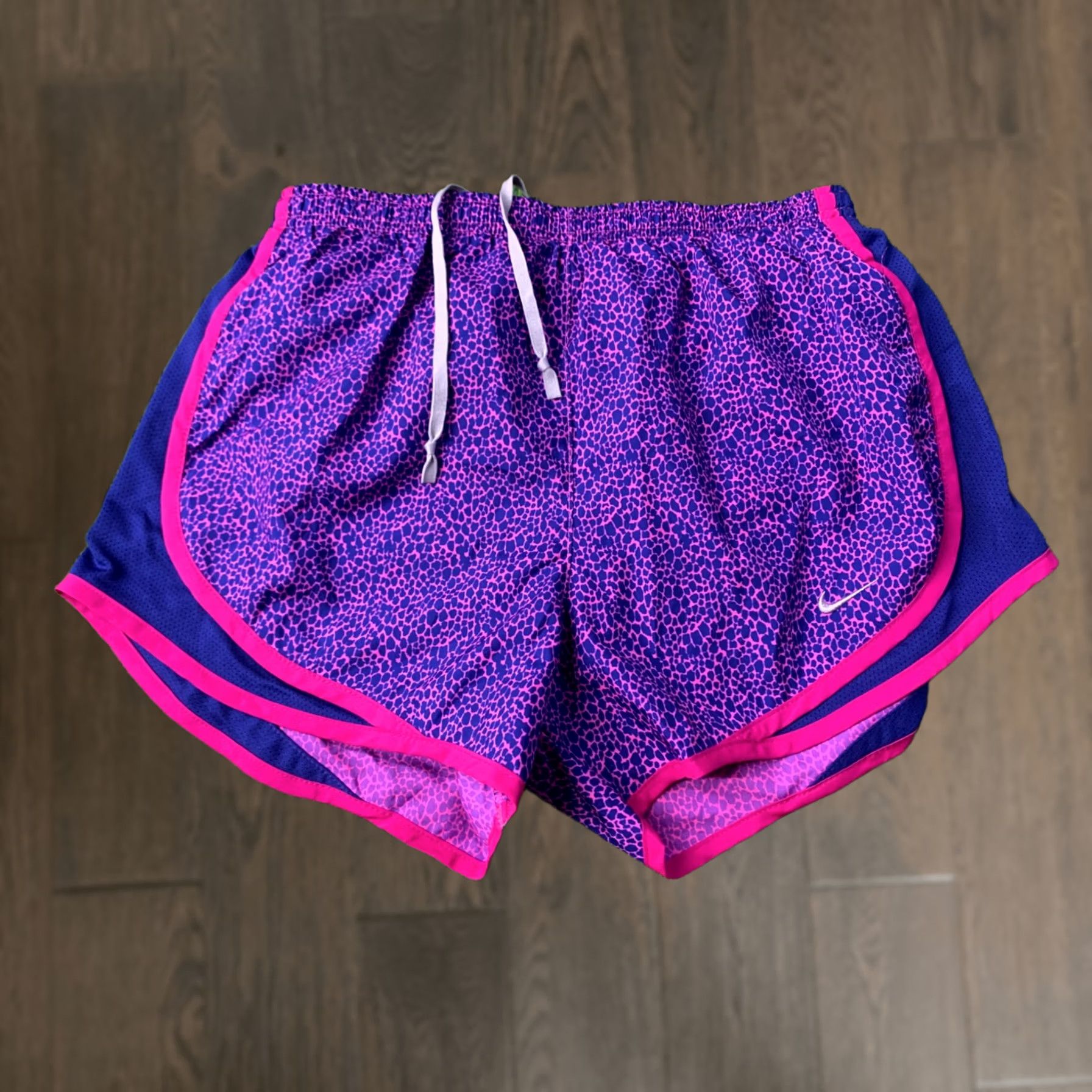 Nike NIKE DRI-FIT ORIGINAL 2015 WOMEN TRAINING RUN RUNNING SPORT SHORTS S Violet and Pink Size 28" / US 6 / IT 42 - 1 Thumbnail