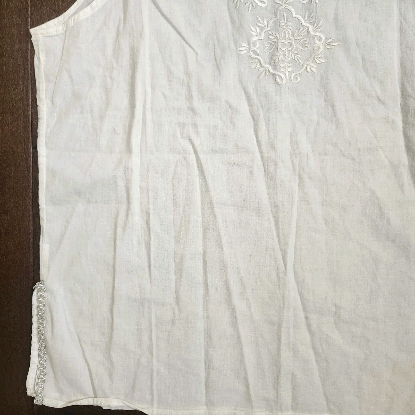 Vintage Sanchi White Embroidered Sleeveless Blouse Top Cotton Size Medium Women Regular Pullover Blouse, Party/Cocktail, Casual, Travel Size M / US 6-8 / IT 42-44 - 3 Thumbnail
