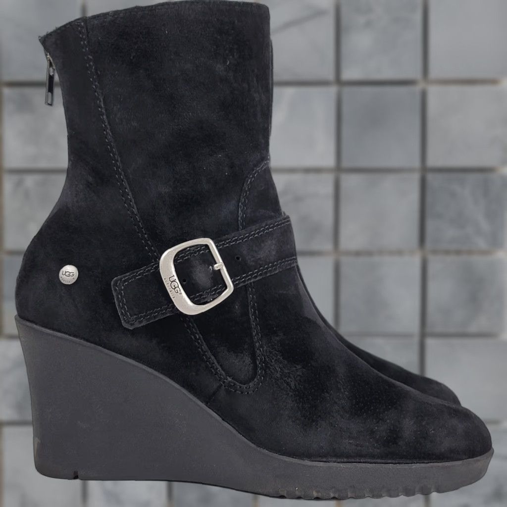 Ugg UGG Women’s Booties Black Suede Gisselle #5593 Wedge Heel Ankle Boots Size 9 Size US 9 / IT 39 - 1 Thumbnail