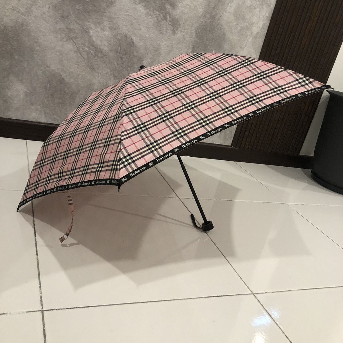 Burberry Burberry's Checked Novacheck Waterproof Folding Umbrella Size ONE SIZE - 5 Thumbnail