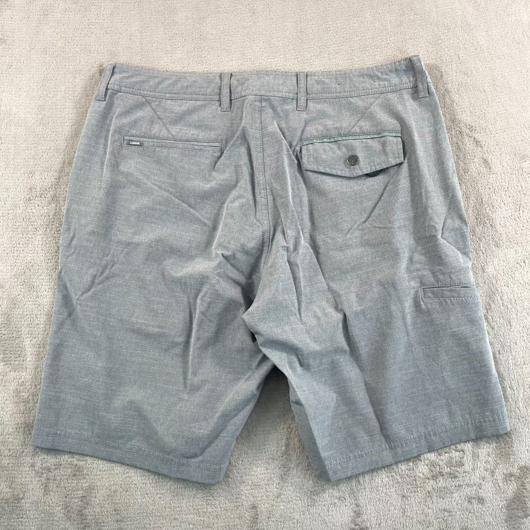 Vintage Linksoul Boardwalker Golf Shorts 35 Grey Performance Stretch Utility Pocket Mens Regular Waist 35 Gray Solid Chino Shorts Size US 35 - 3 Thumbnail