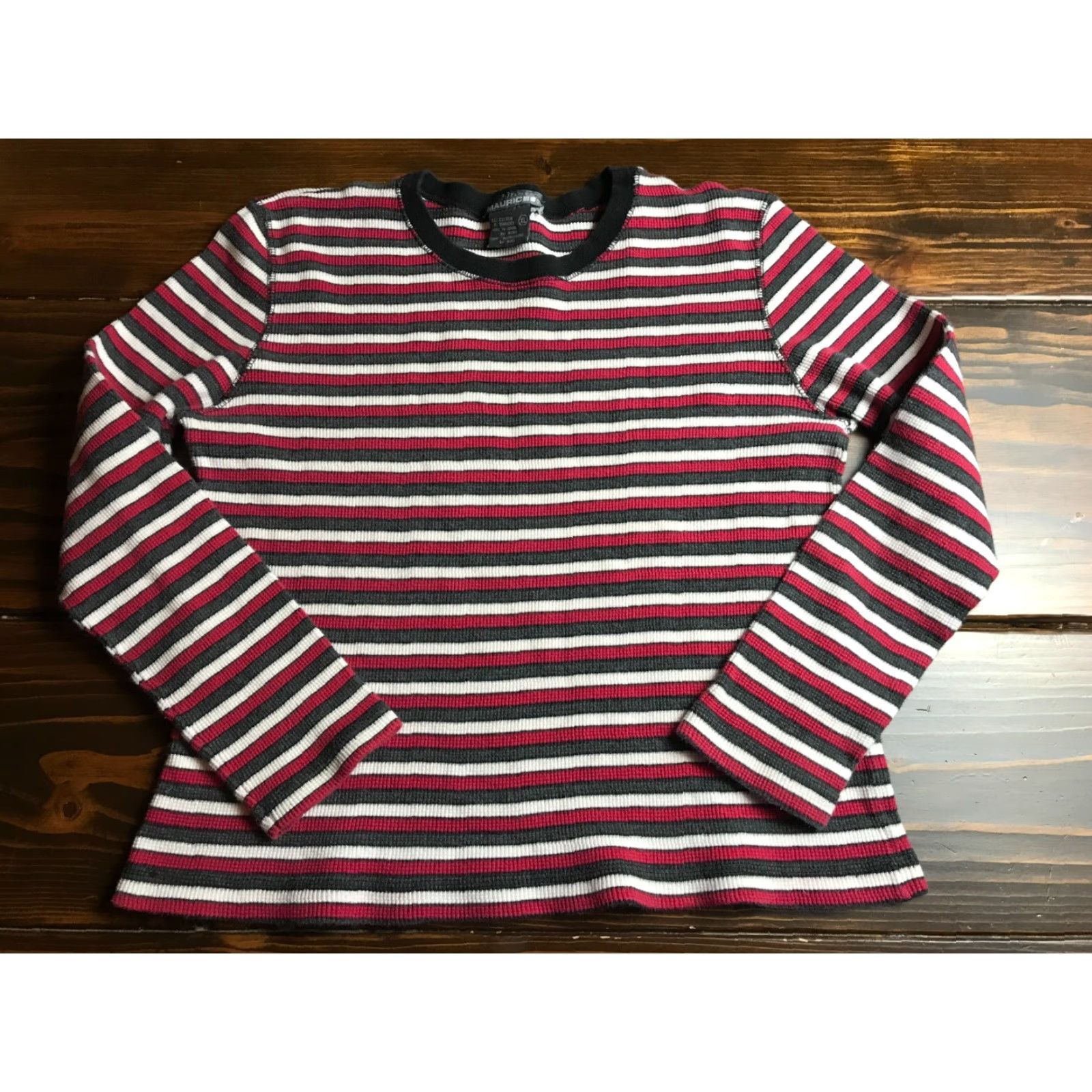 Vintage **Women's Size XL Maurices Red Gray White Striped T-Shirt** User: **Vintage Women's Size XL Maurices Red Gray White Striped T-Shirt** Size XL / US 12-14 / IT 48-50 - 2 Thumbnail