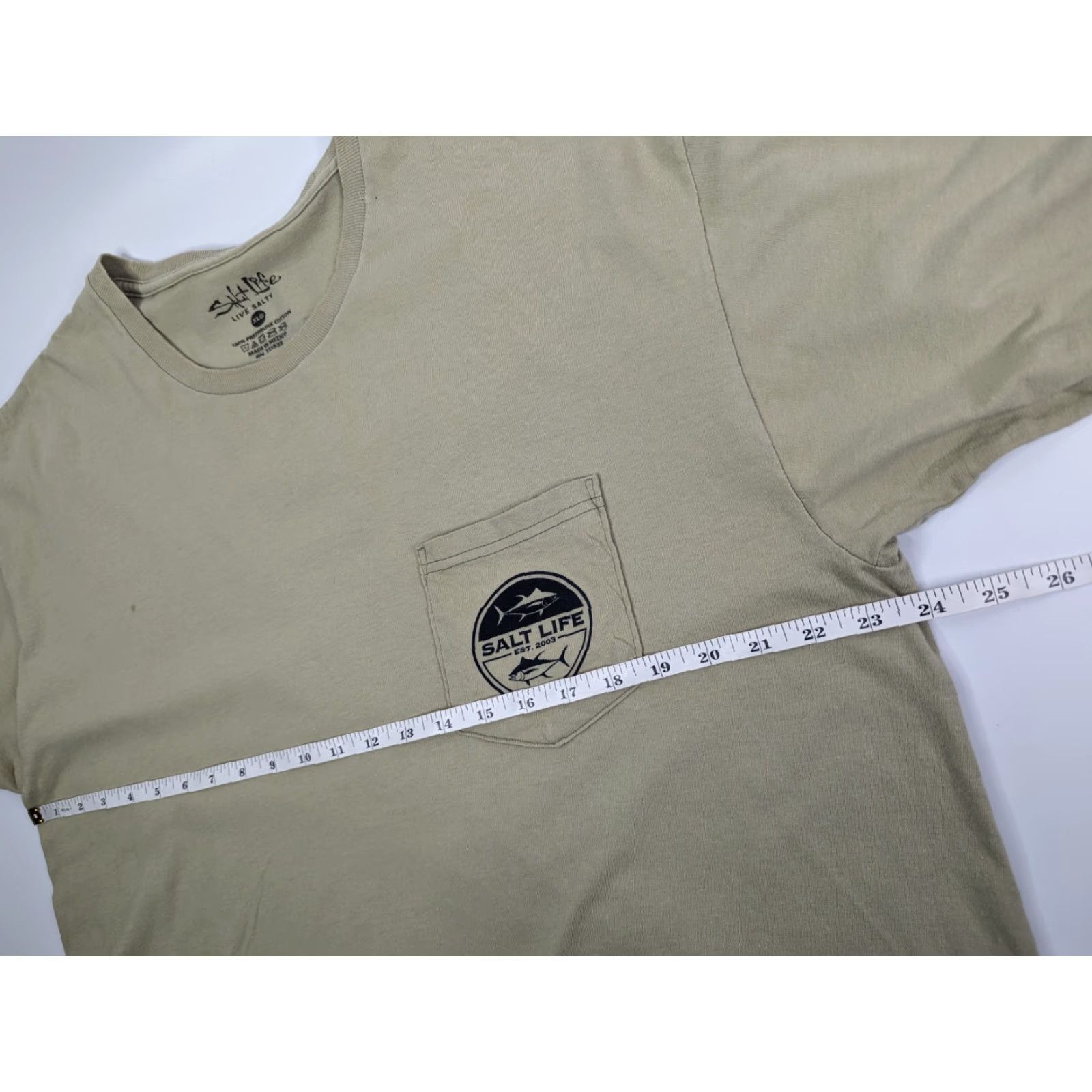 Vintage Salt Life Men’s XL Beige Pocket T-Shirt Short Sleeve Crew Neck Salt Life Yellowfin Tuna Fishing Graphic Size US XL / EU 56 / 4 - 6 Thumbnail