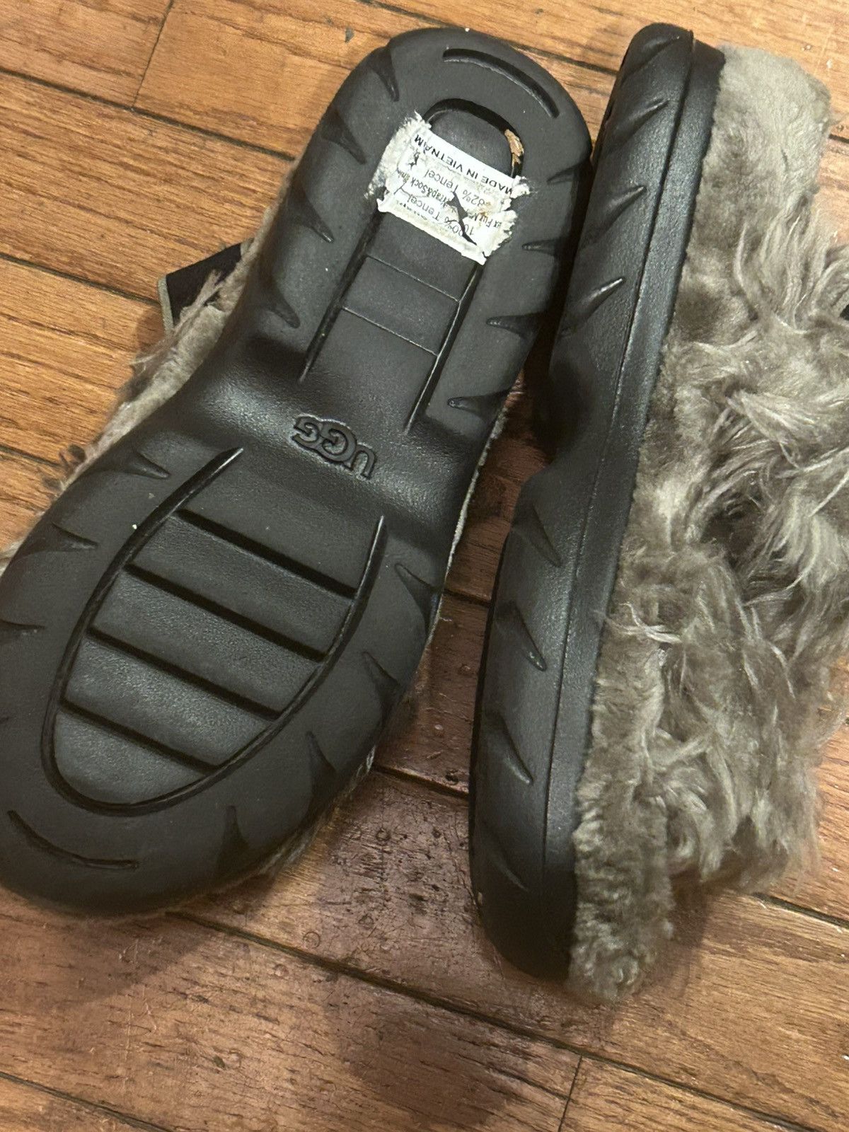 Ugg UGG FLUFF SUGAR BURNT OLIVE Size US 8 / IT 38 - 4 Thumbnail