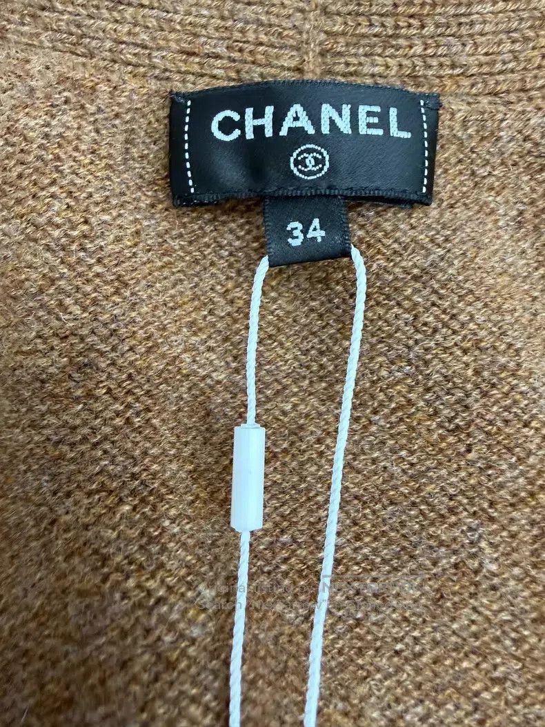 Chanel Chanel Handicraft workshop brown flower crystal buckle car Size XS / US 0-2 / IT 36-38 - 4 Thumbnail