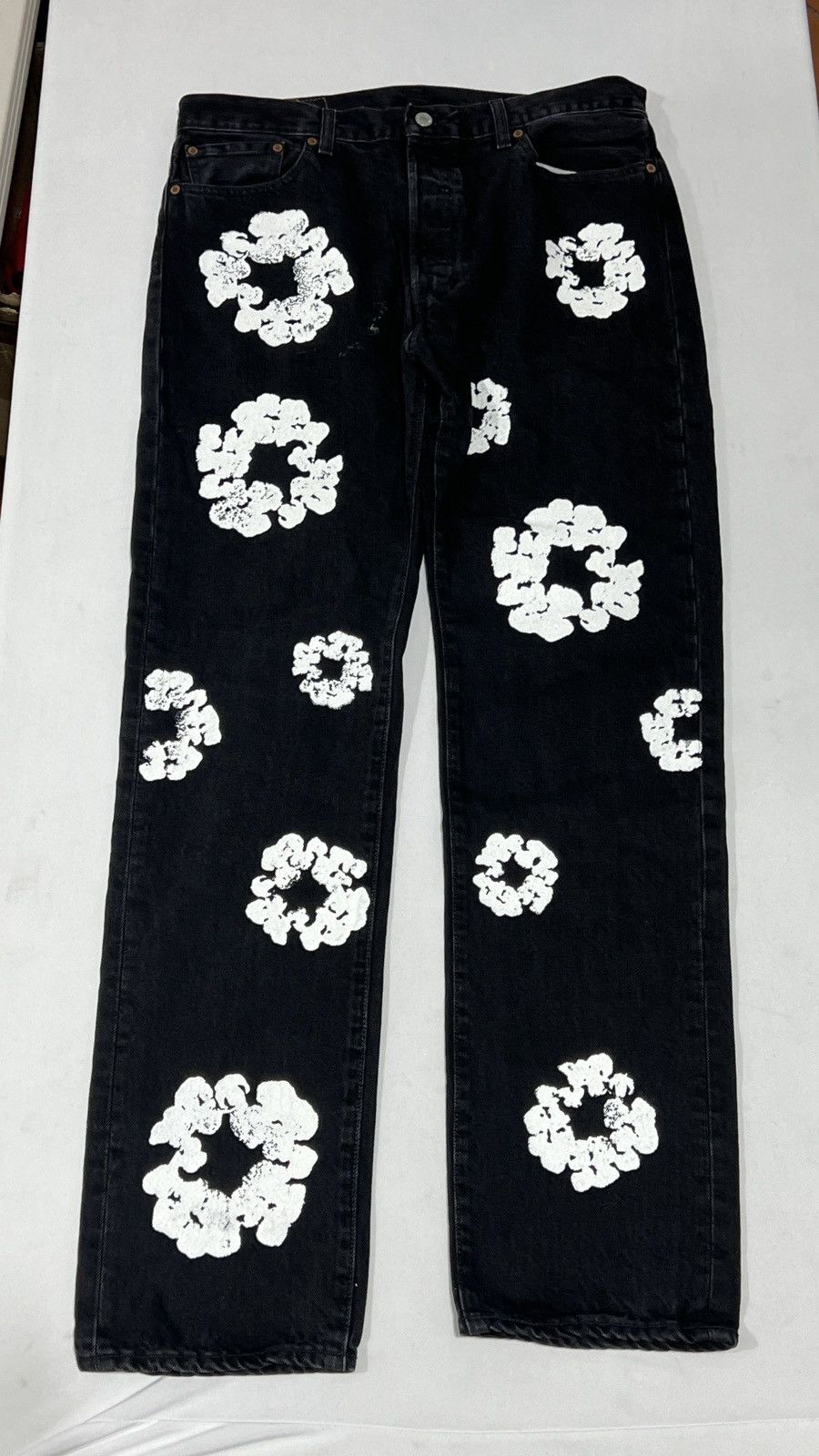 DENIM TEARS × Levi's Denim Tears Black Cotton Wreath Jeans Size US 36 / EU 52 - 1 Thumbnail