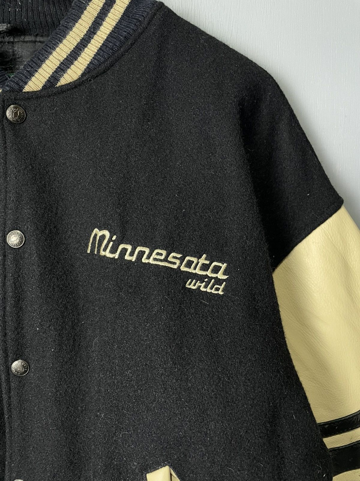 Vintage Vintage minnesota wild varsity jacket leather sleeve Size US L / EU 52-54 / 3 - 4 Thumbnail