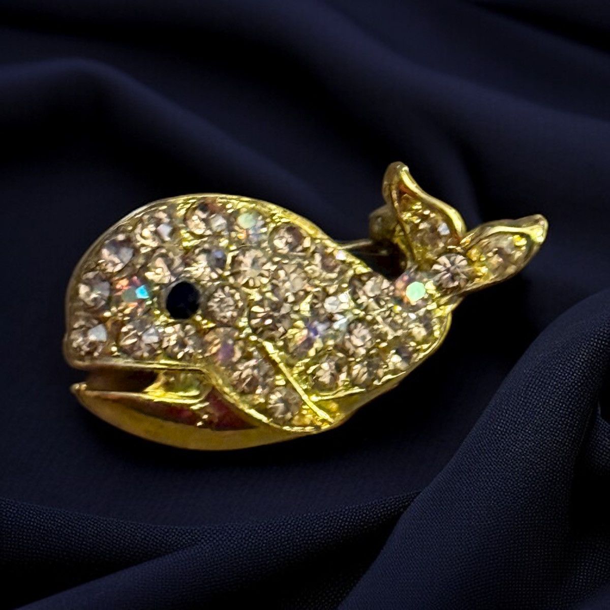 Other Gold tone rhinestone whale brooch Size ONE SIZE - 1 Thumbnail