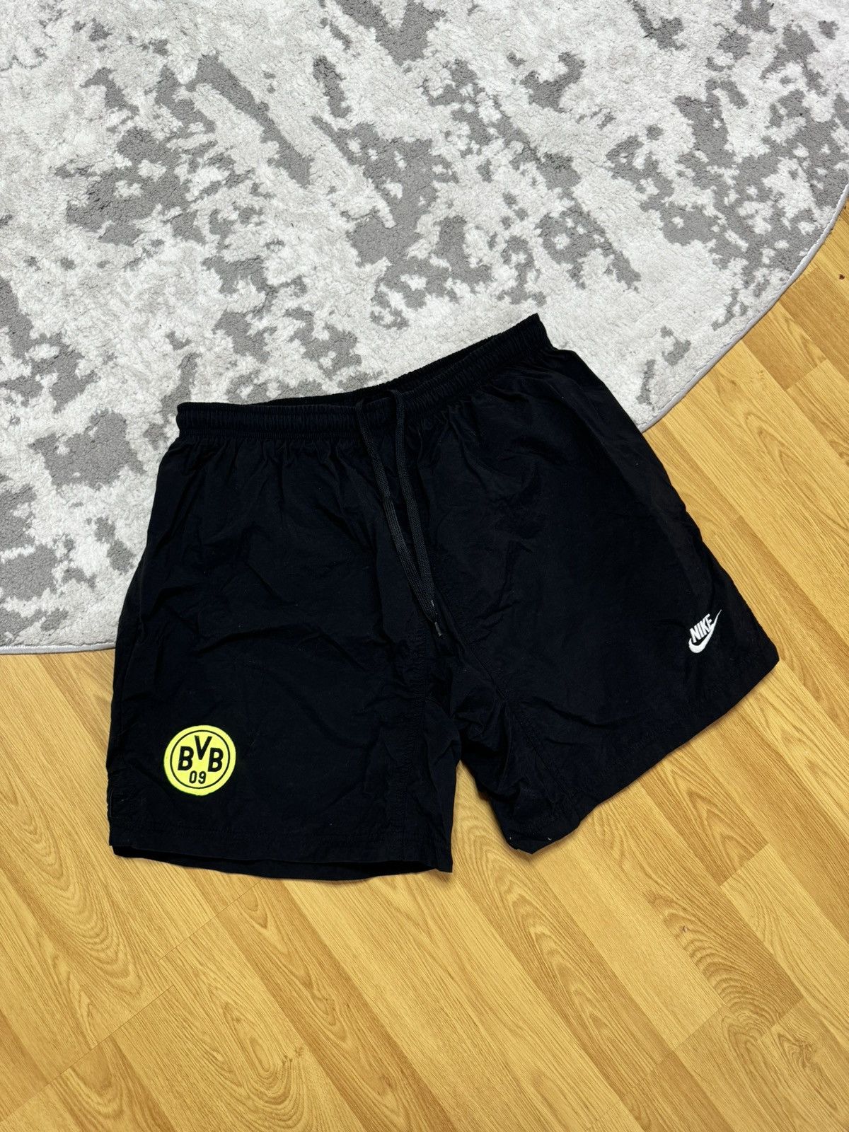 Nike × Vintage Vintage Nike Borussia Dortmund Shorts 1995 - 1996 Home Size US 34 / EU 50 - 2 Thumbnail