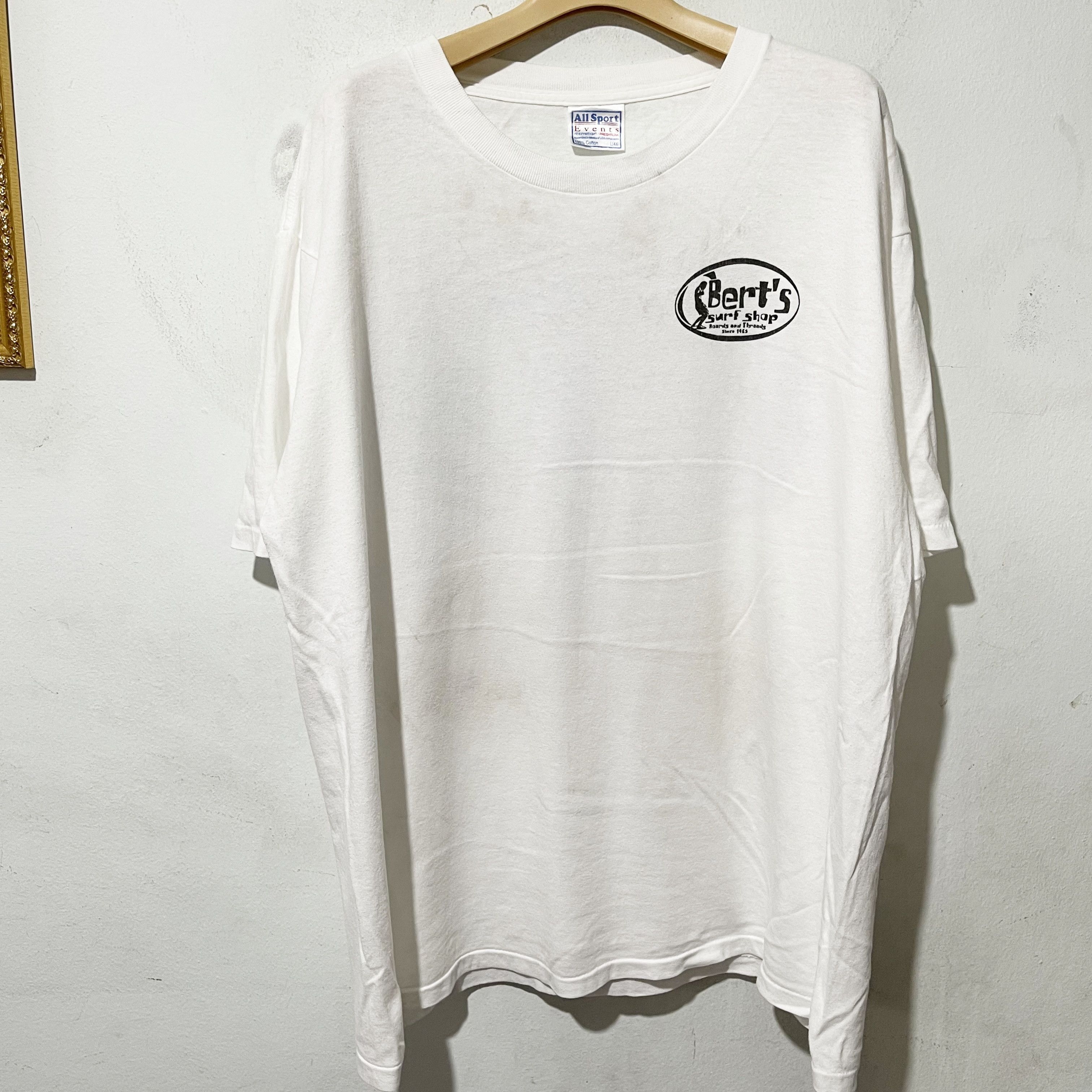 Vintage Vintage 90s Bert’s Surf Shop T-Shirt Size US L / EU 52-54 / 3 - 3 Thumbnail