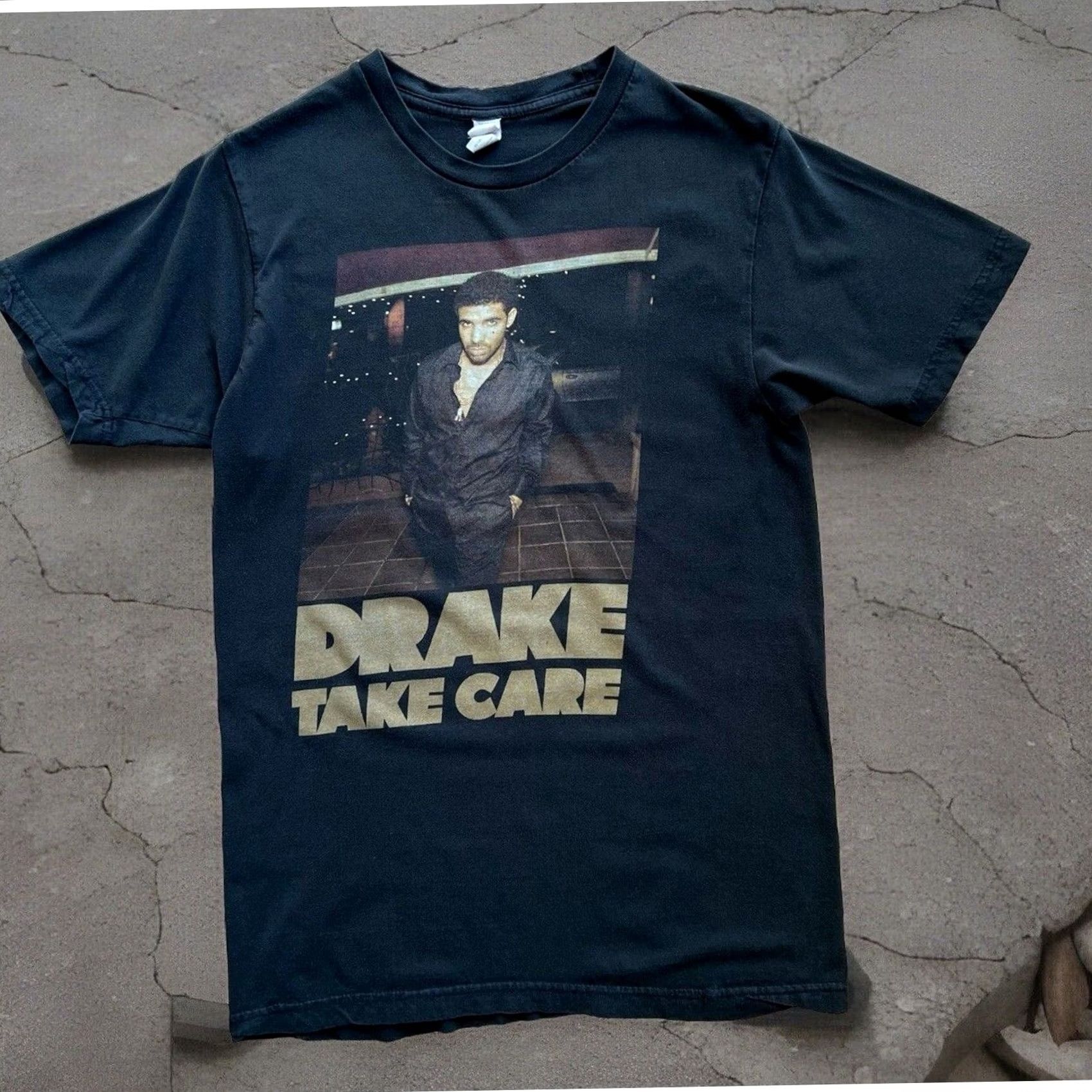 Vintage VINTAGE Drake Take Care Tour Shirt Mens Medium Black Hip Hop Music Toronto Streetwear Size US M / EU 48-50 / 2 - 2 Thumbnail