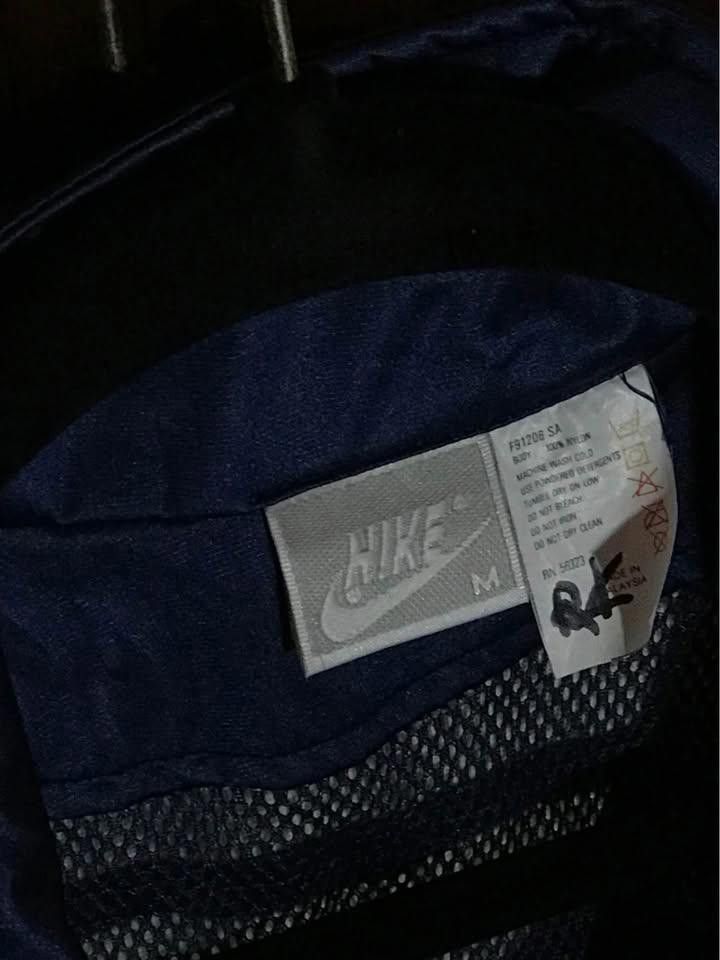Nike Vintage Nike Silver Tag International Jacket! Size M Size US M / EU 48-50 / 2 - 6 Thumbnail