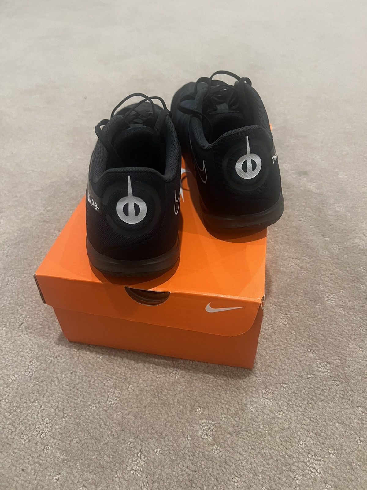 Nike Nike Legend 9 Academy IC Indoor Futsal Boots Size US 11.5 / EU 44-45 - 5 Thumbnail