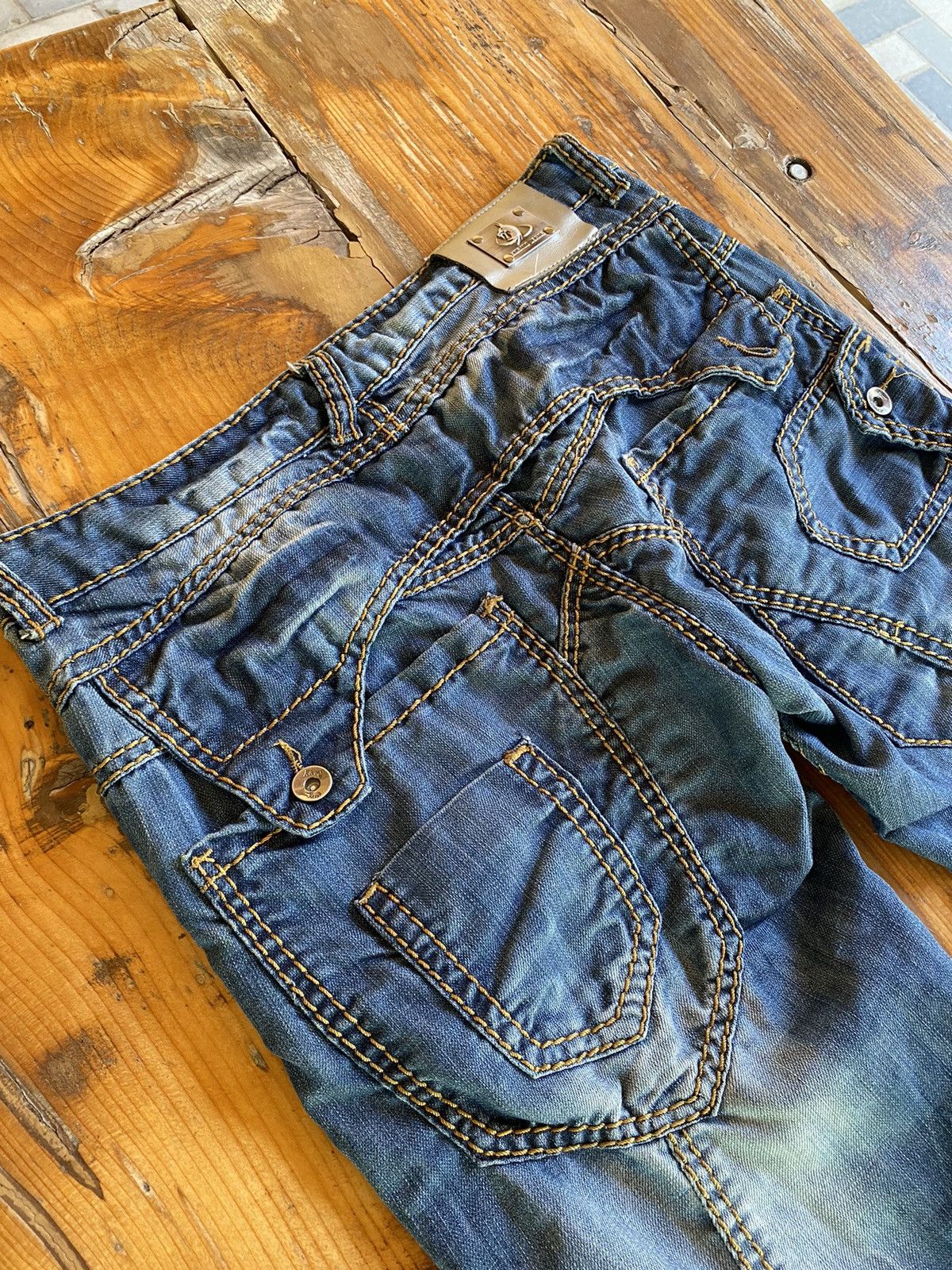 If Six Was Nine DISTRESSED JEANS Denim multi pocket y2k lgb style Size US 32 / EU 48 - 7 Thumbnail