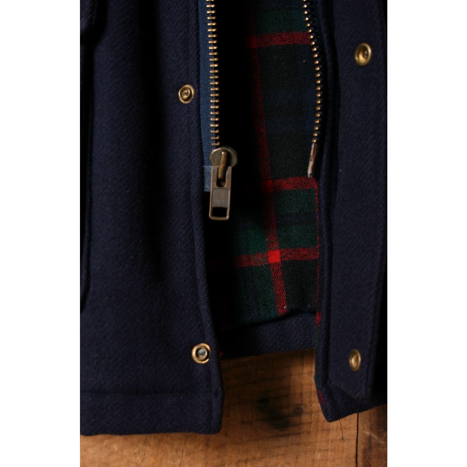 Lands' End VINTAGE Lands' End Navy Blue Wool Blend Plaid Lined Field Chore Coat Sz. L Men's Coat Size US L / EU 52-54 / 3 - 7 Thumbnail