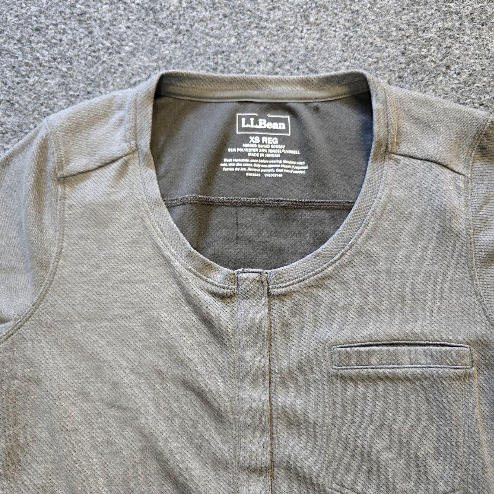 Vintage LL Bean Top Womens XS Gray Henley Long Sleeve Lightweight Base Layer Casual Shirt Mens/Womens? Size XS / US 0-2 / IT 36-38 - 2 Thumbnail