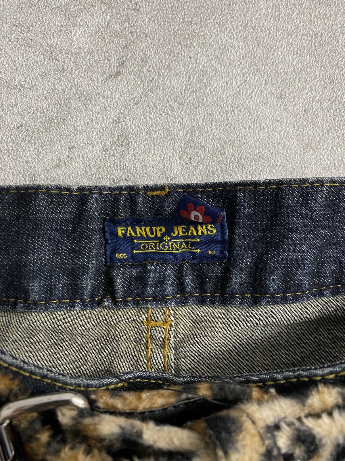 Tornado Mart 2000s Fanup middle wash claw wark flare jean Size US 32 / EU 48 - 5 Thumbnail