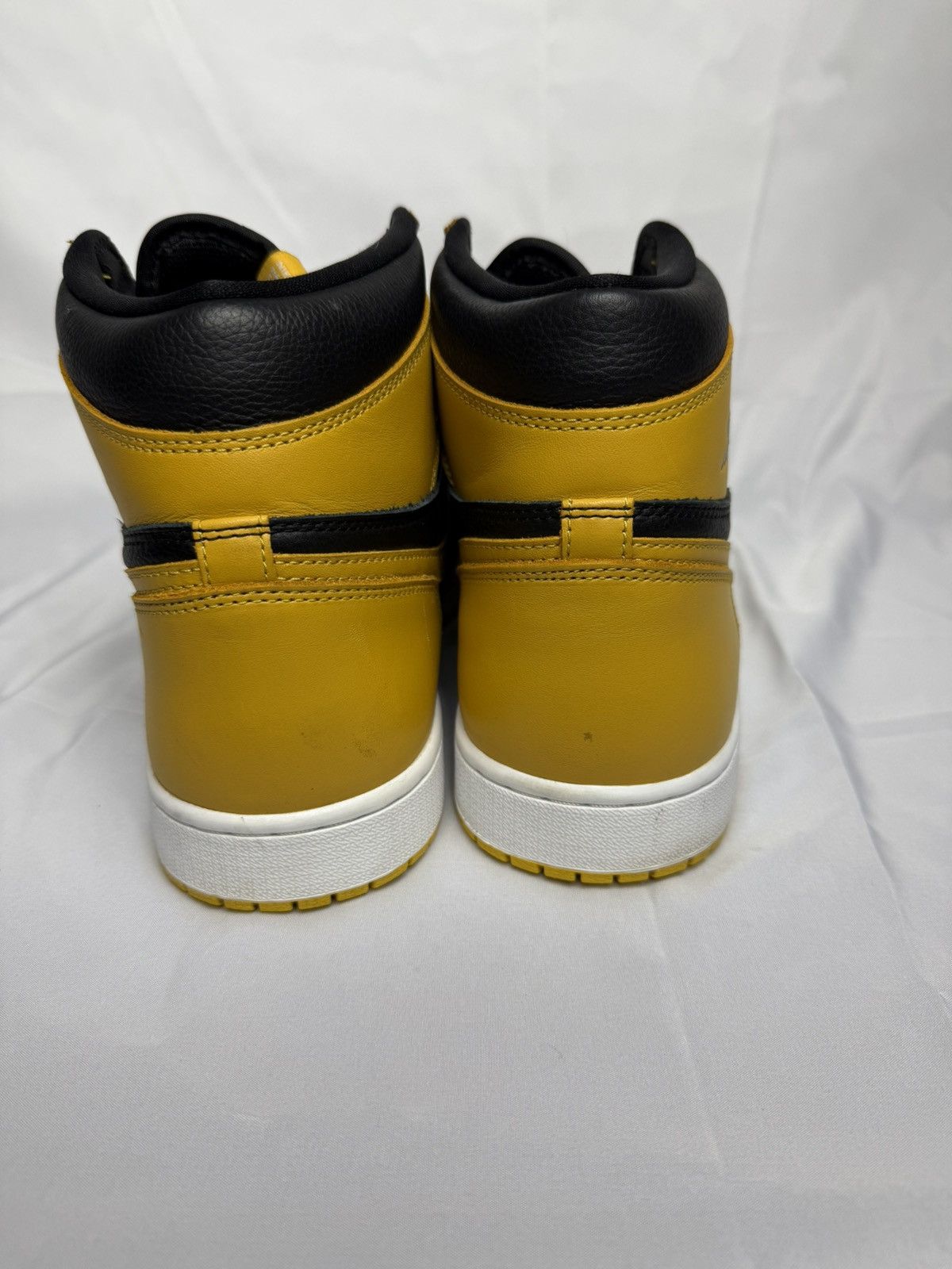 Nike Air Jordan 1 OG High “Pollen” Size US 13 / EU 46 - 4 Thumbnail